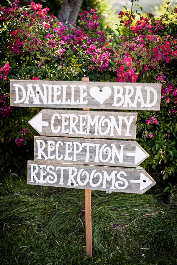 Rustic wedding sign - California wedding inspiration