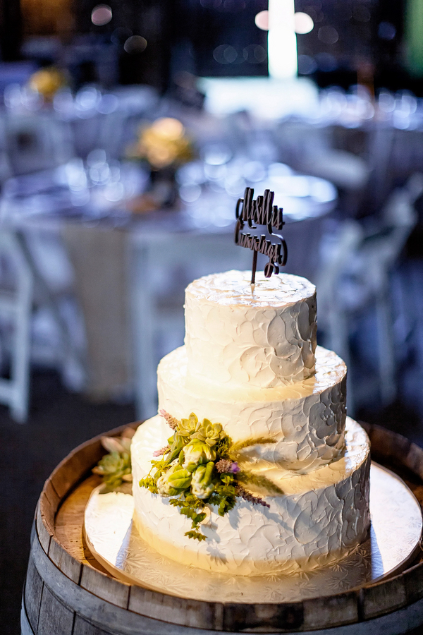 rustic wedding cake ideas - California wedding inspiration
